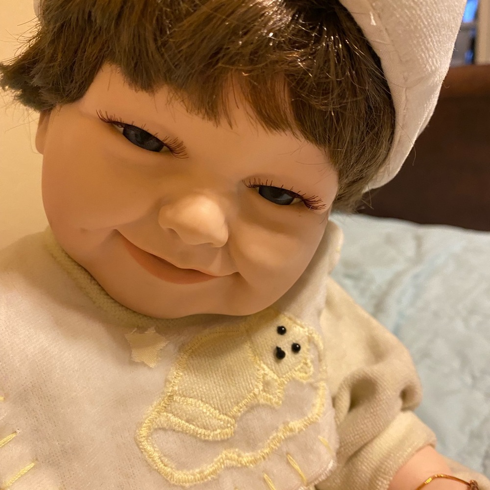 Dolls - Picture 3 of 7